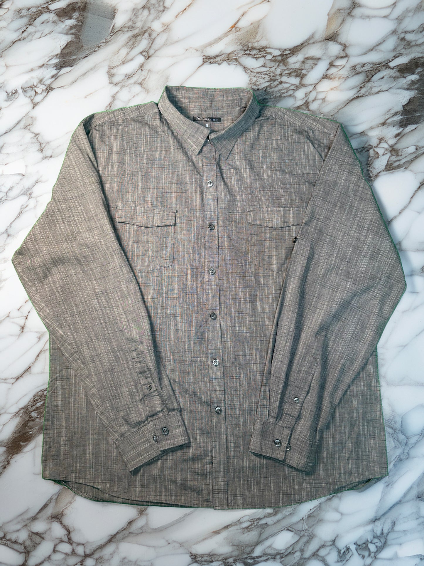 【VAN HEUSEN STUDIO】ハイクオリティ綿シャツ。スマートな大人の定番長袖。