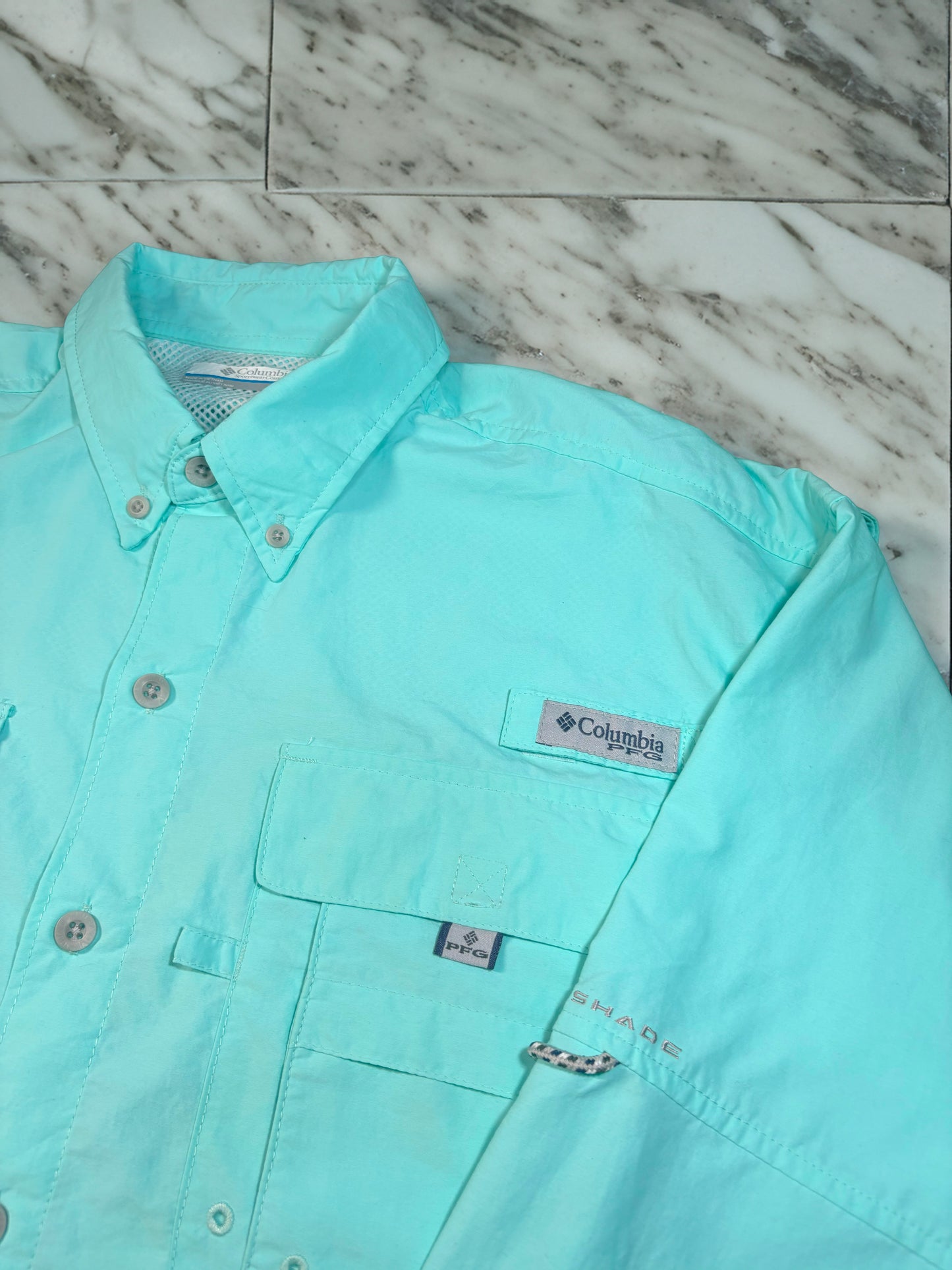 【columbia】通気性抜群!多機能ナイロンシャツ 品質が光る逸品