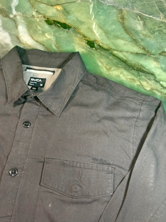 【RVCA】極上の肌触り 無地シャツ スマートカジュアルに